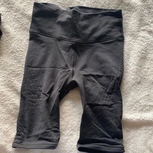 lululemon dark grey biker shorts
